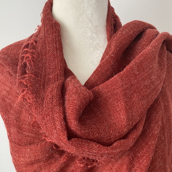 Scarf & Wrap - Picture 8 of 14